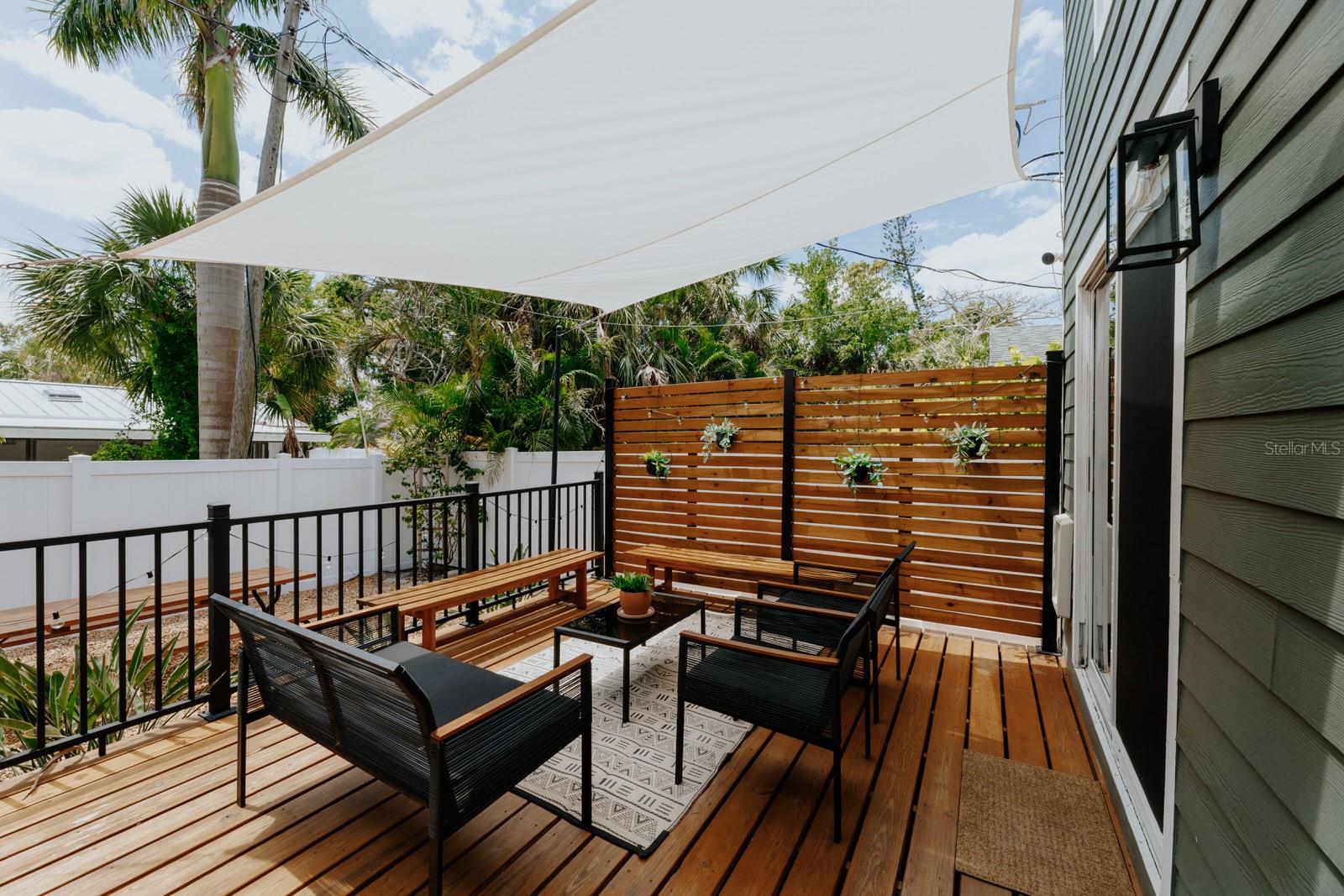 RUSTIC LODGE - Residential