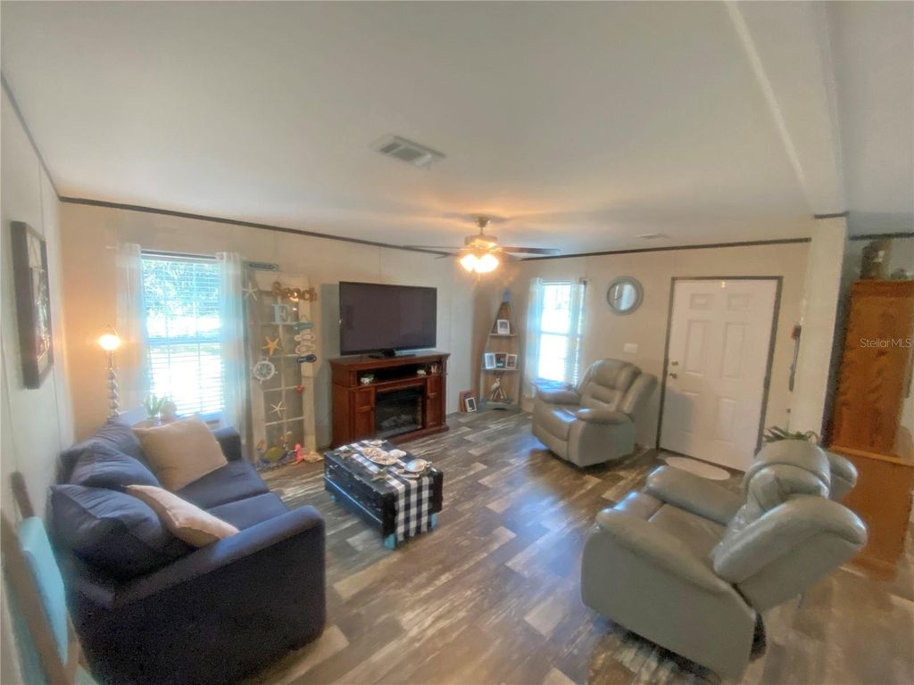 Photo of 203 SW 5th Avenue, Palatka, FL 32177 (MLS # GC538504)