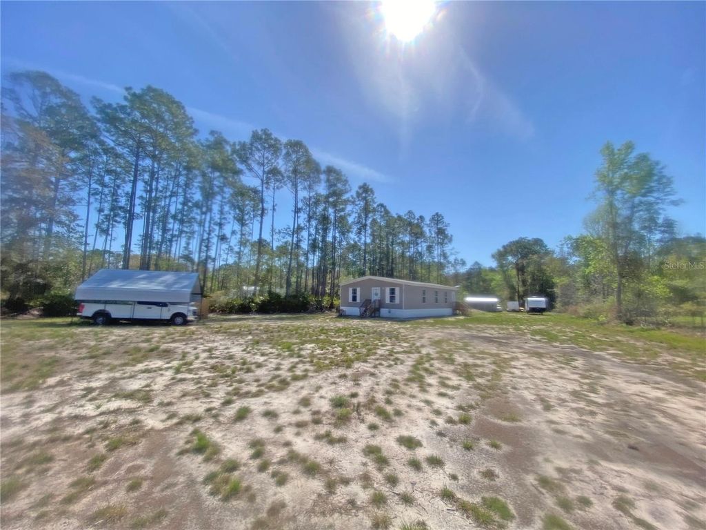 Photo of 203 SW 5th Avenue, Palatka, FL 32177 (MLS # GC538504)