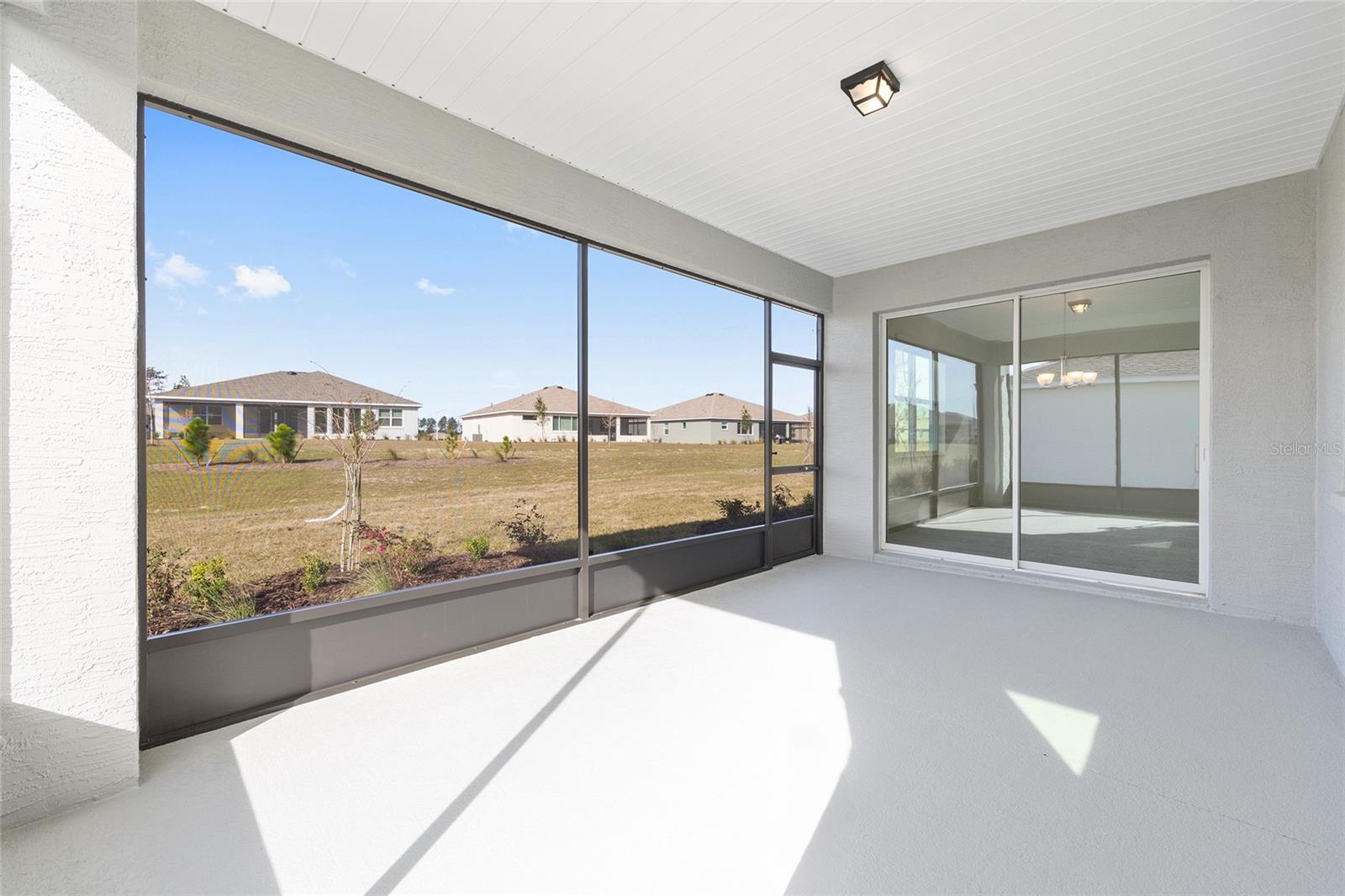 ON TOP OF THE WORLD - Residential