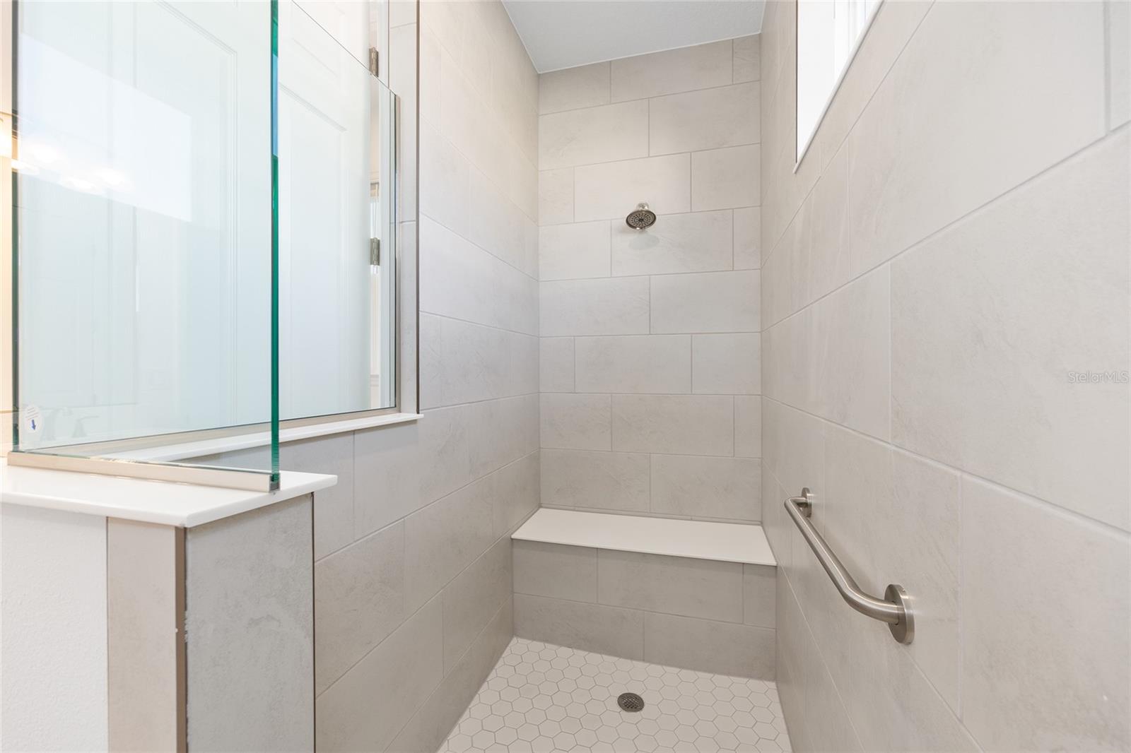 ON TOP OF THE WORLD - Residential