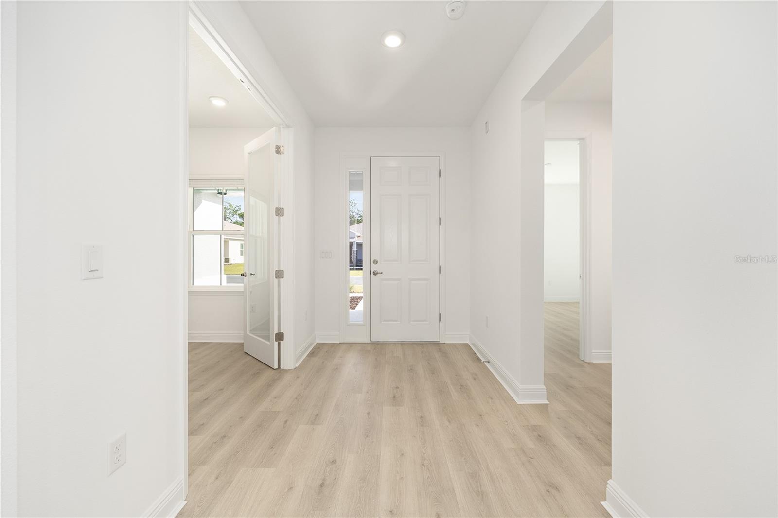 ON TOP OF THE WORLD - Residential