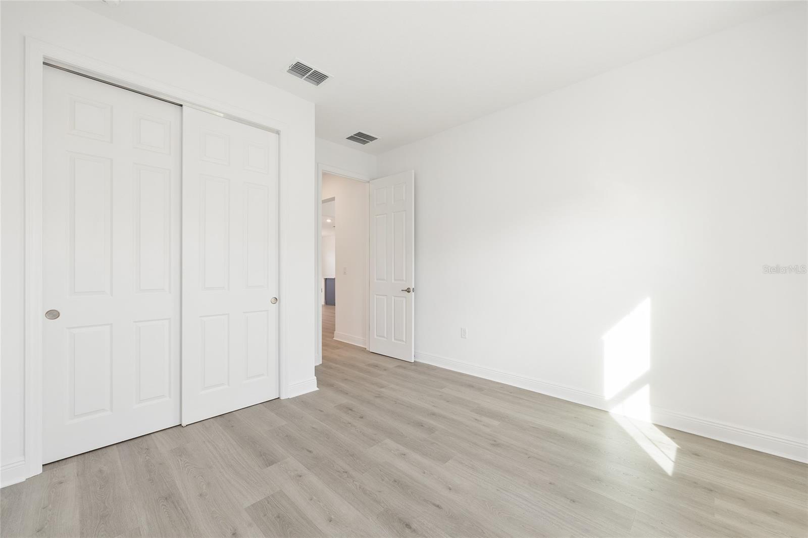 ON TOP OF THE WORLD - Residential