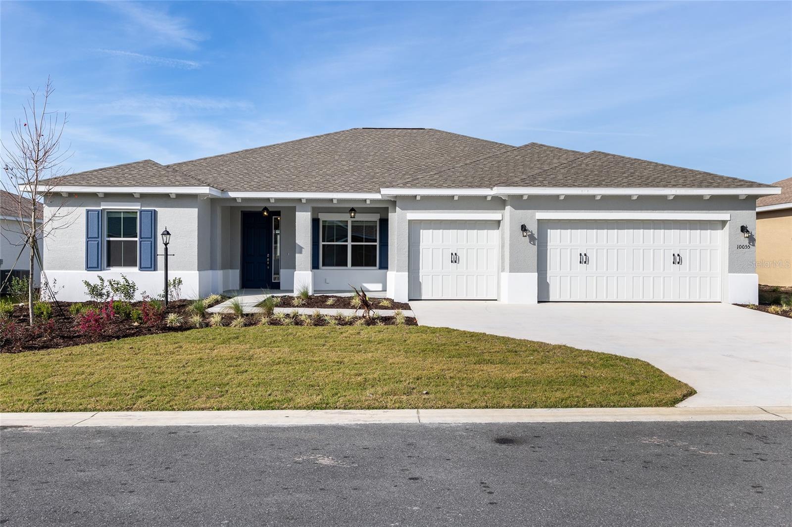 ON TOP OF THE WORLD - Residential