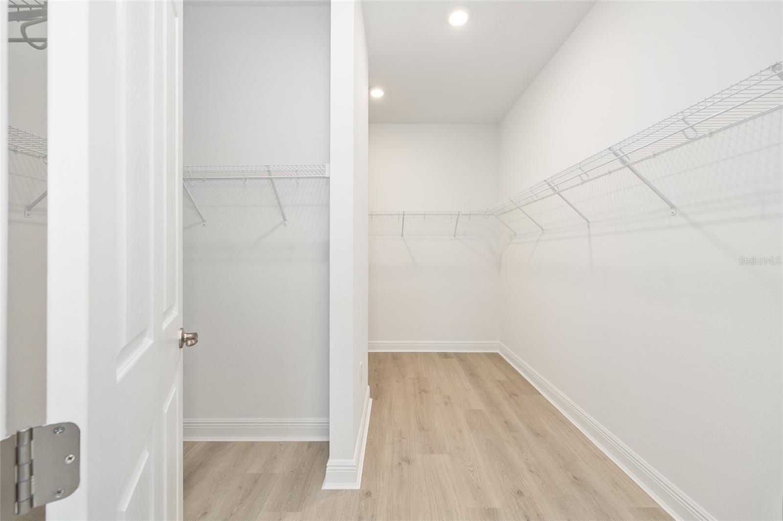 ON TOP OF THE WORLD - Residential