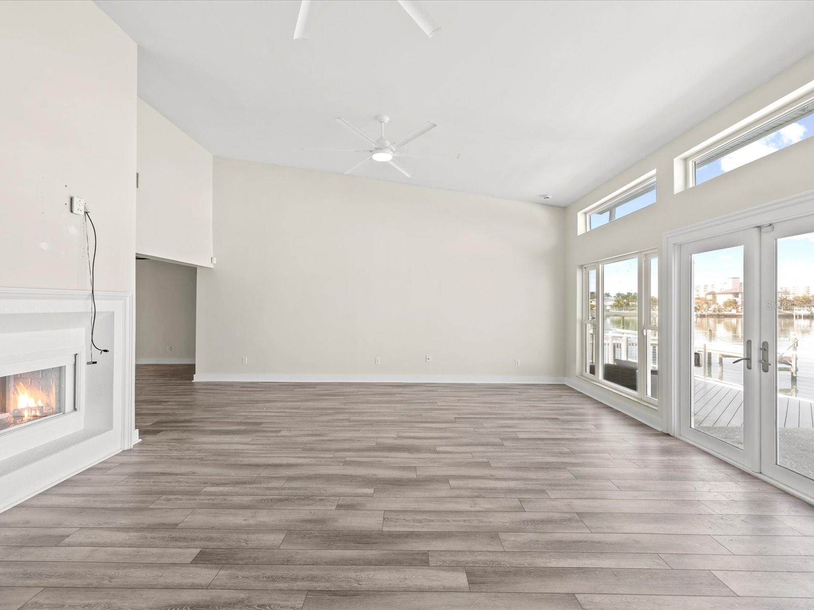 ISLAND ESTATES - Residential