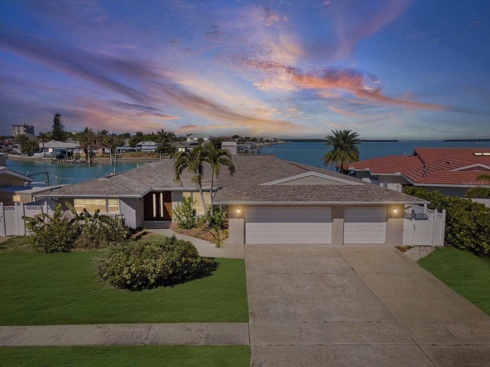 ISLAND ESTATES - Residential