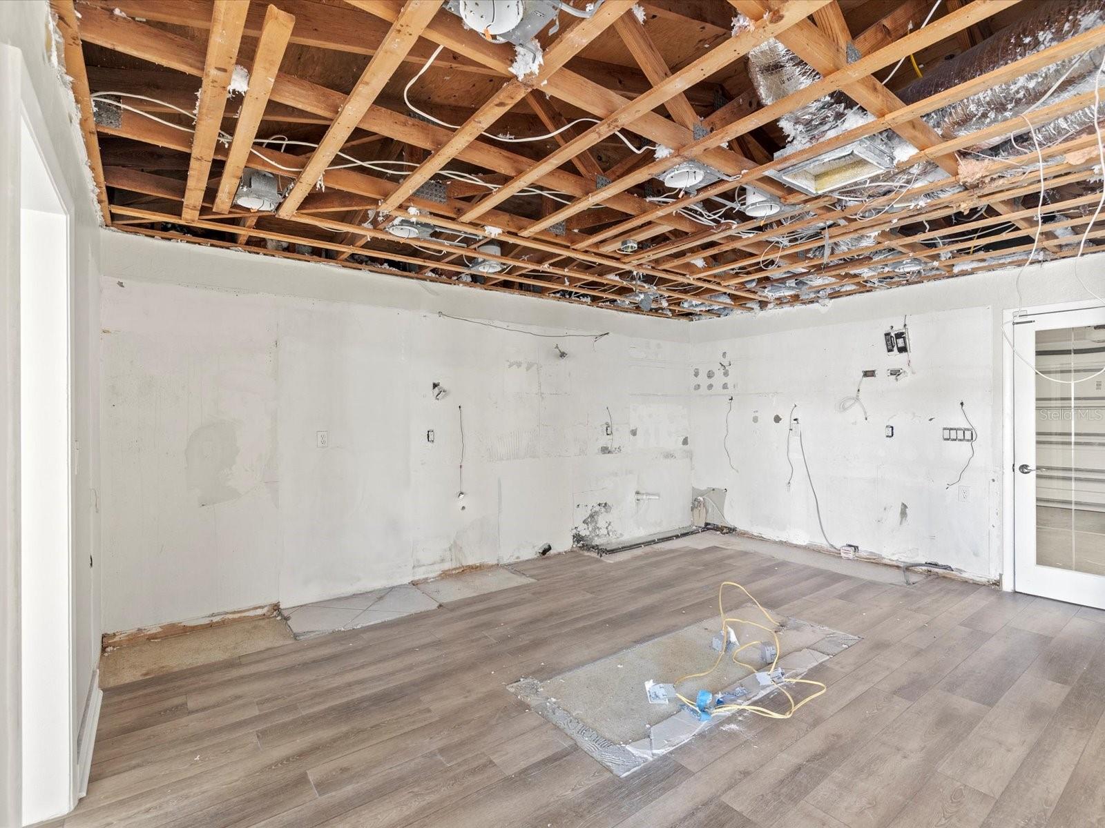 ISLAND ESTATES - Residential