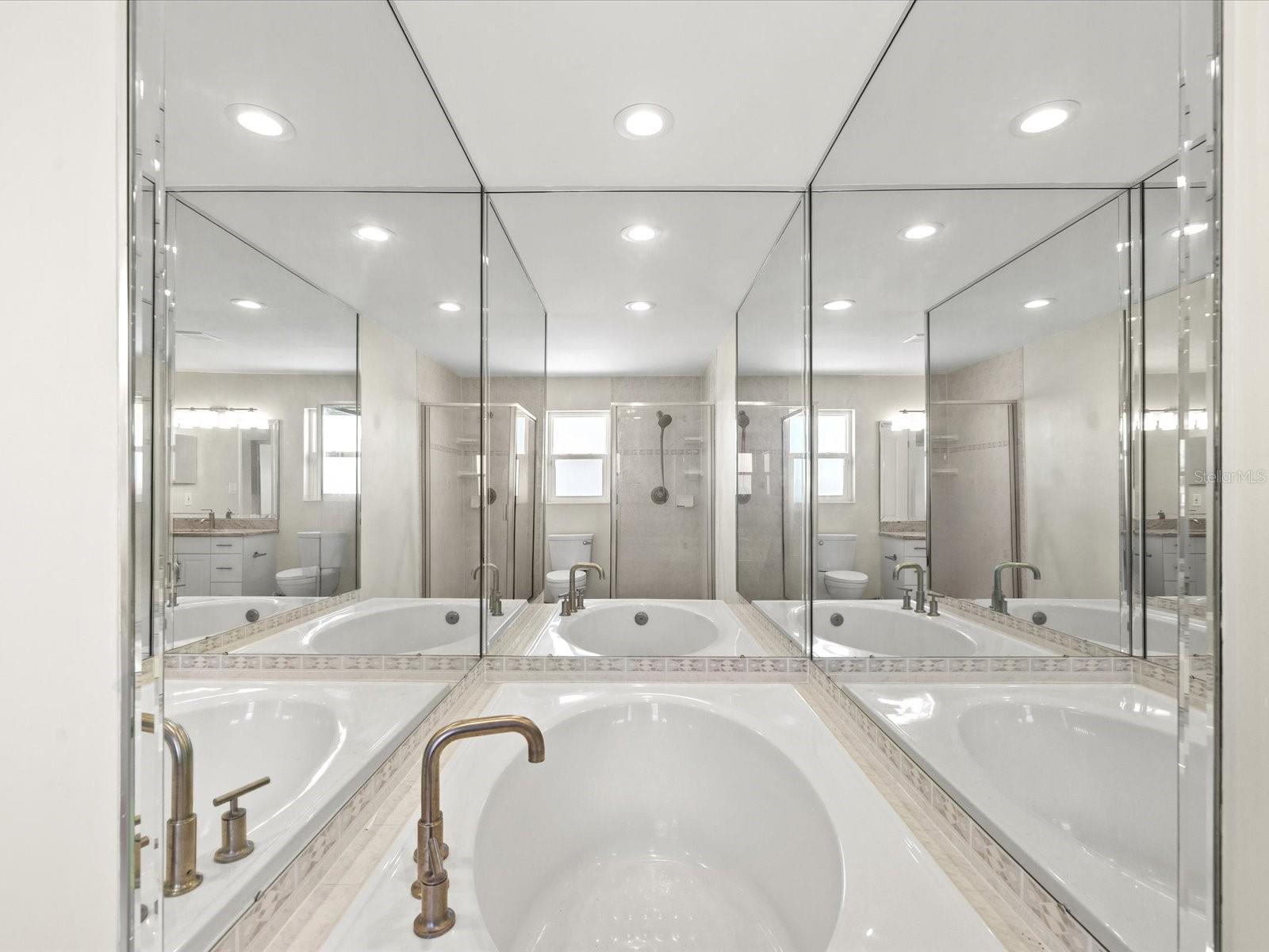 ISLAND ESTATES - Residential