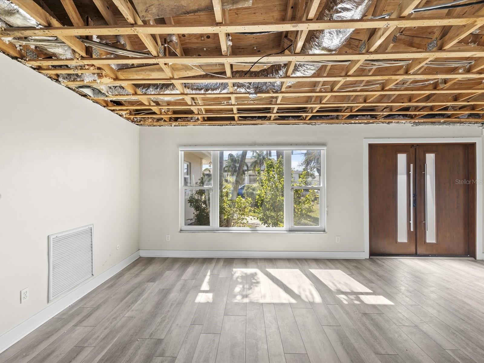 ISLAND ESTATES - Residential