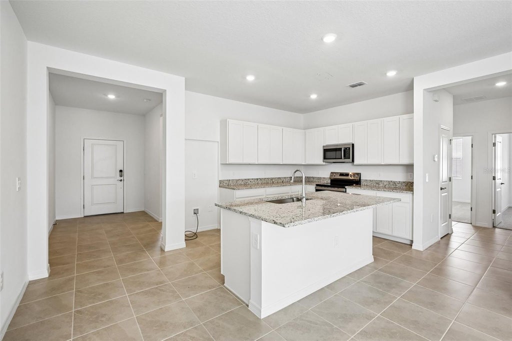 Photo of 4520 Outhaul Run, Palmetto, FL 34221 (MLS # R4911690)