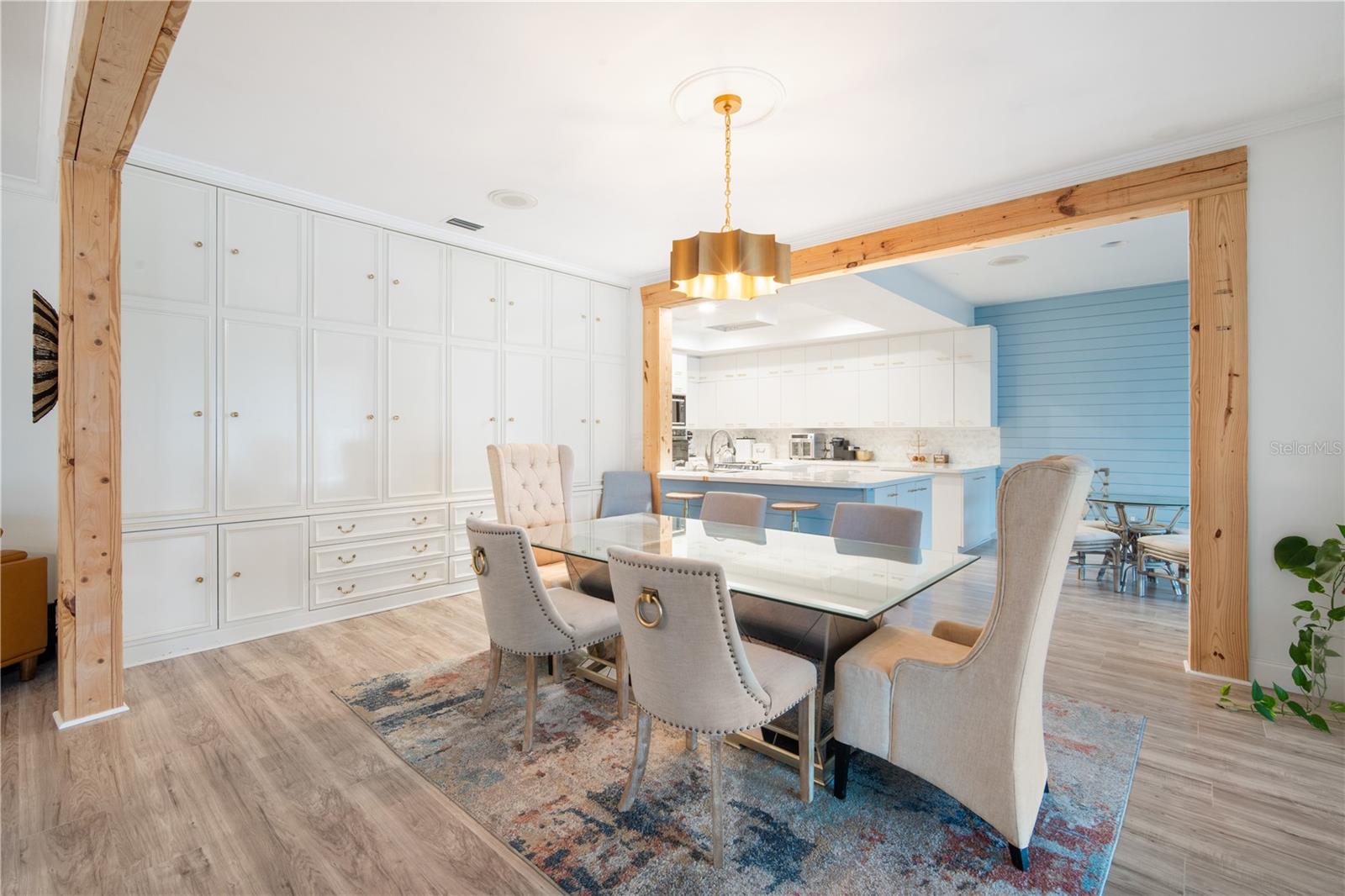 PALM COURT - Residential