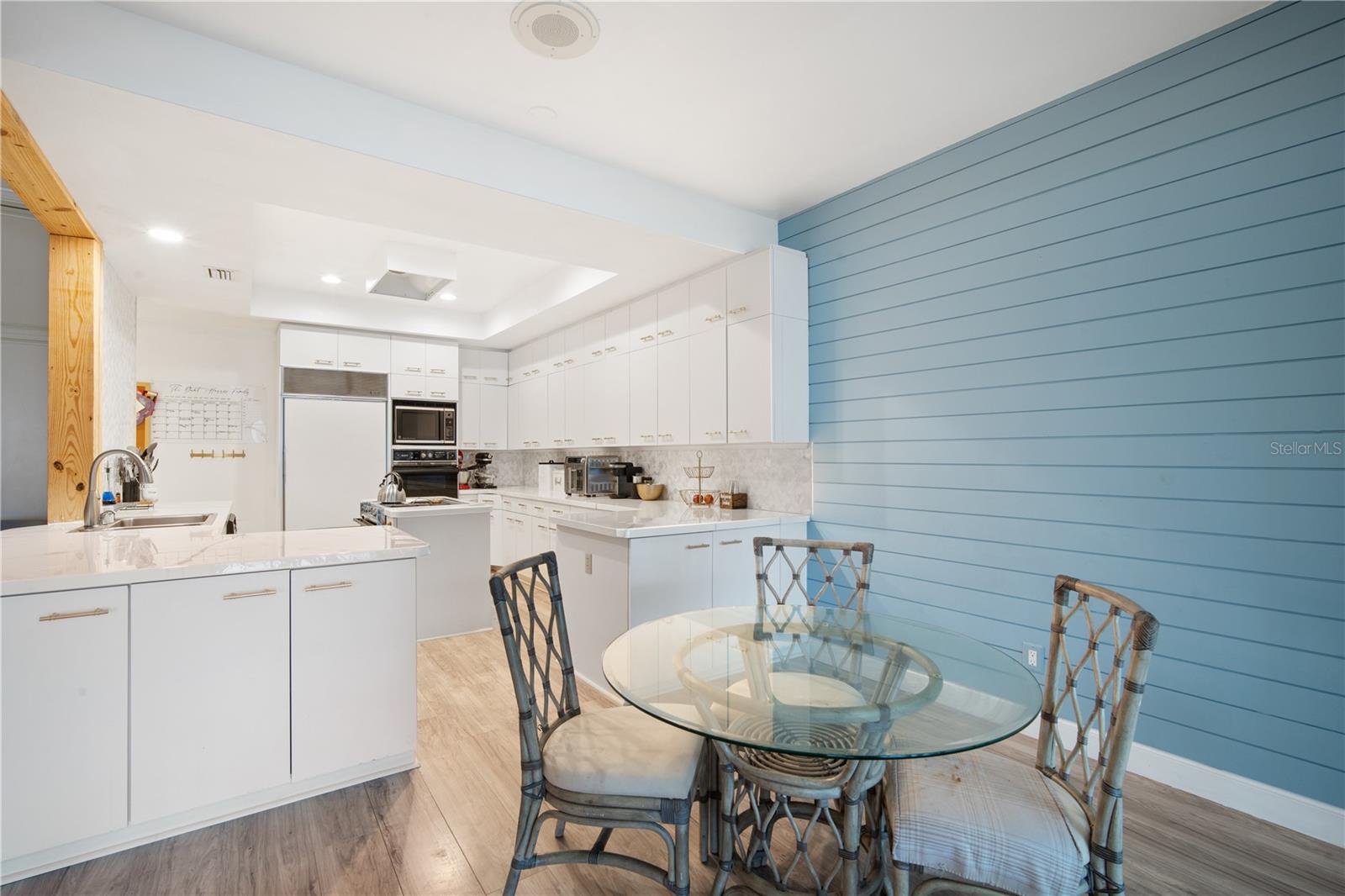 PALM COURT - Residential