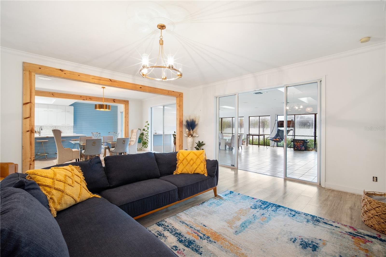 PALM COURT - Residential