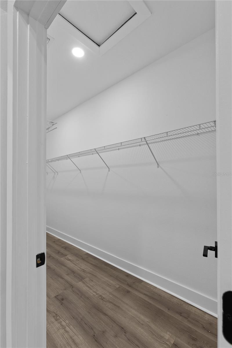 ROLLING HILLS - Residential Lease