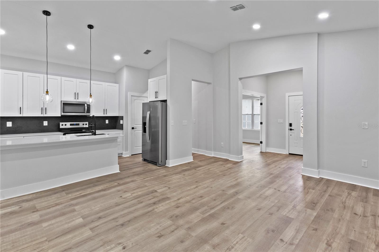 ROLLING HILLS - Residential Lease