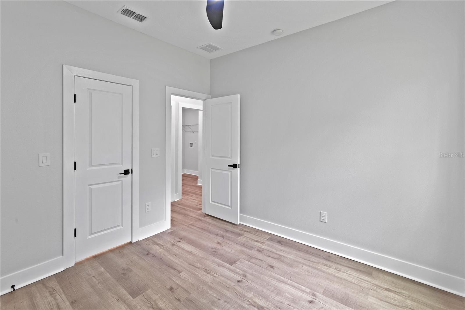 ROLLING HILLS - Residential Lease