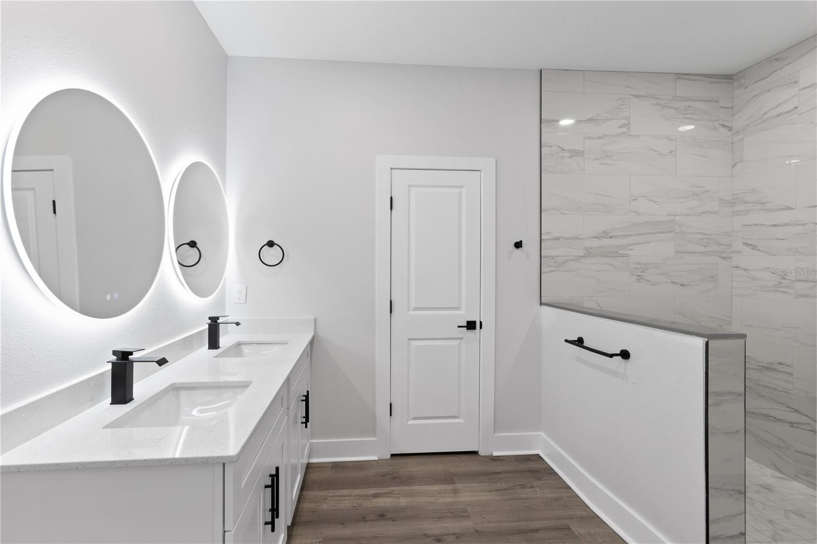 ROLLING HILLS - Residential Lease