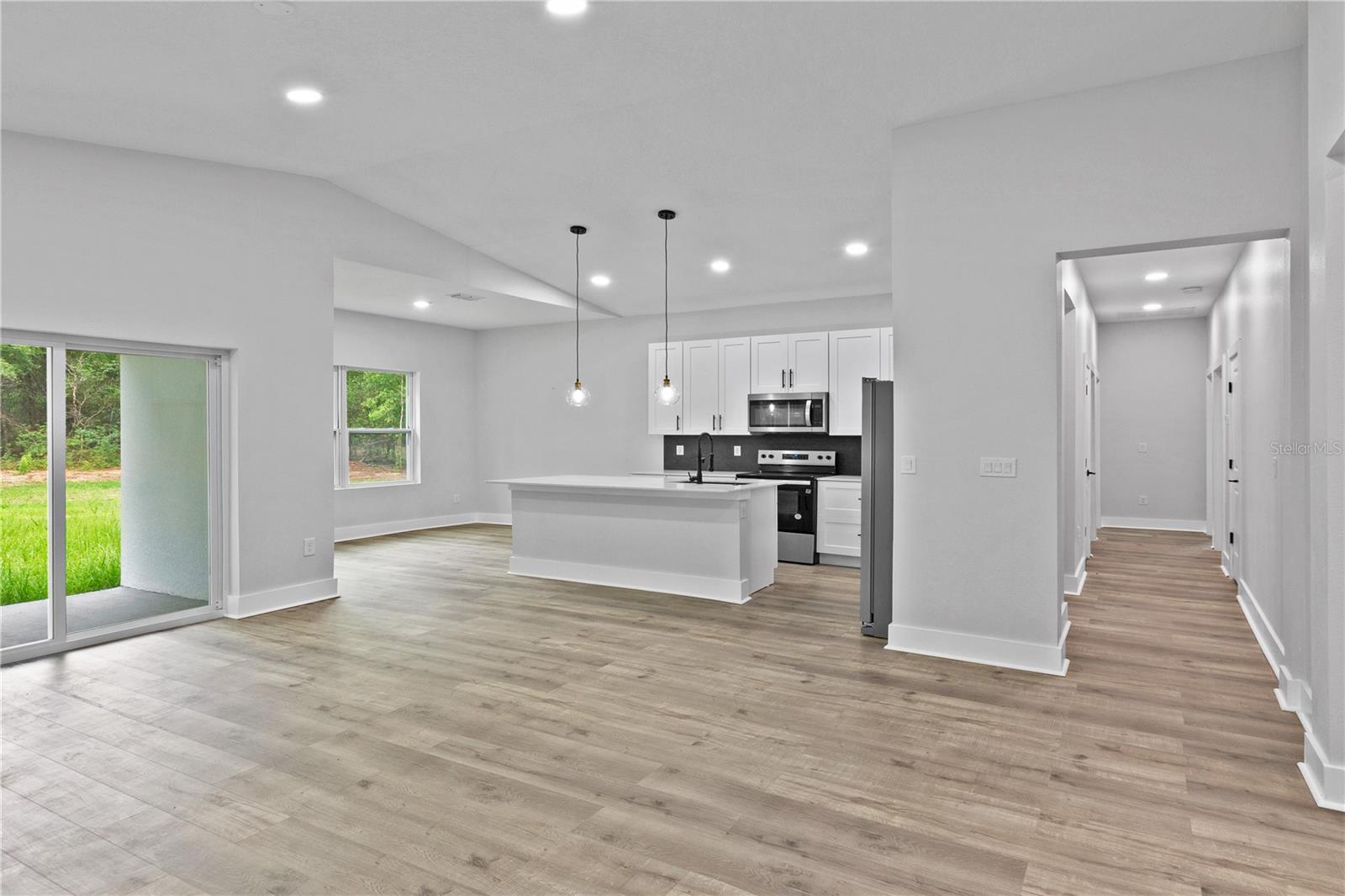 ROLLING HILLS - Residential Lease