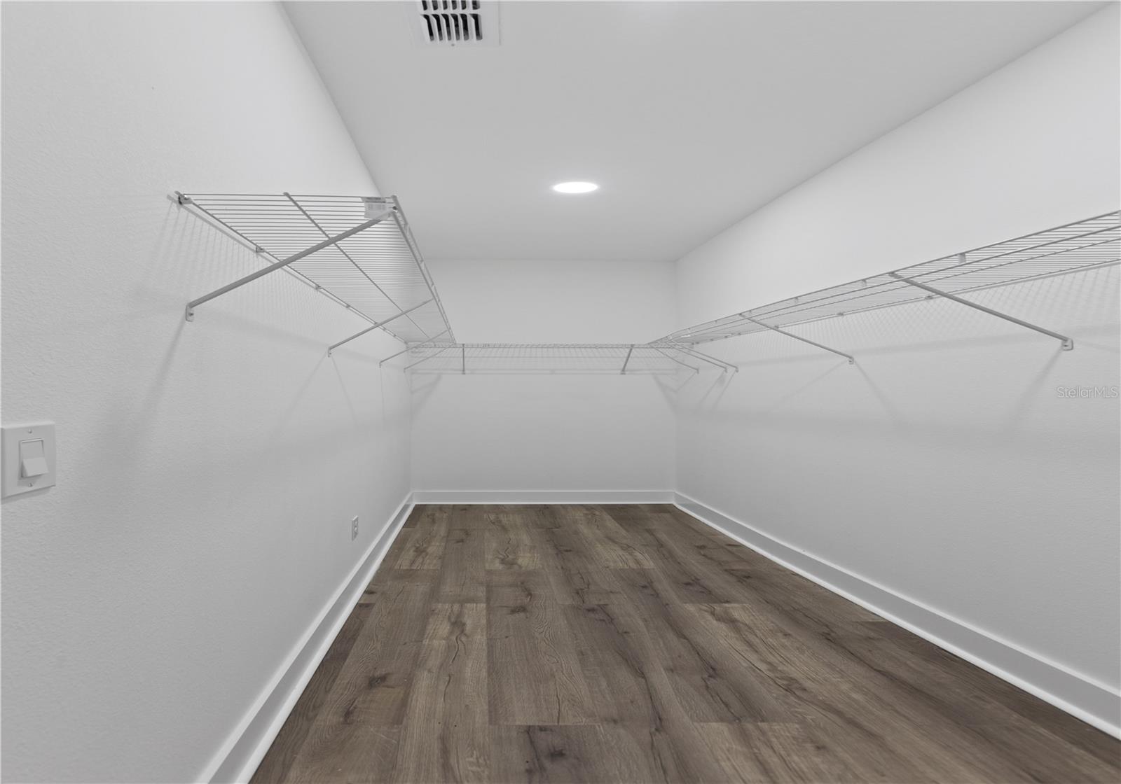 ROLLING HILLS - Residential Lease