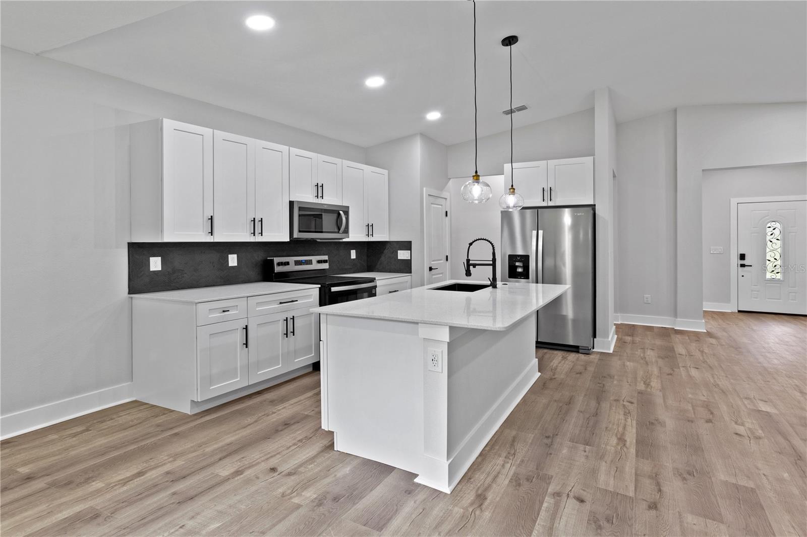 ROLLING HILLS - Residential Lease