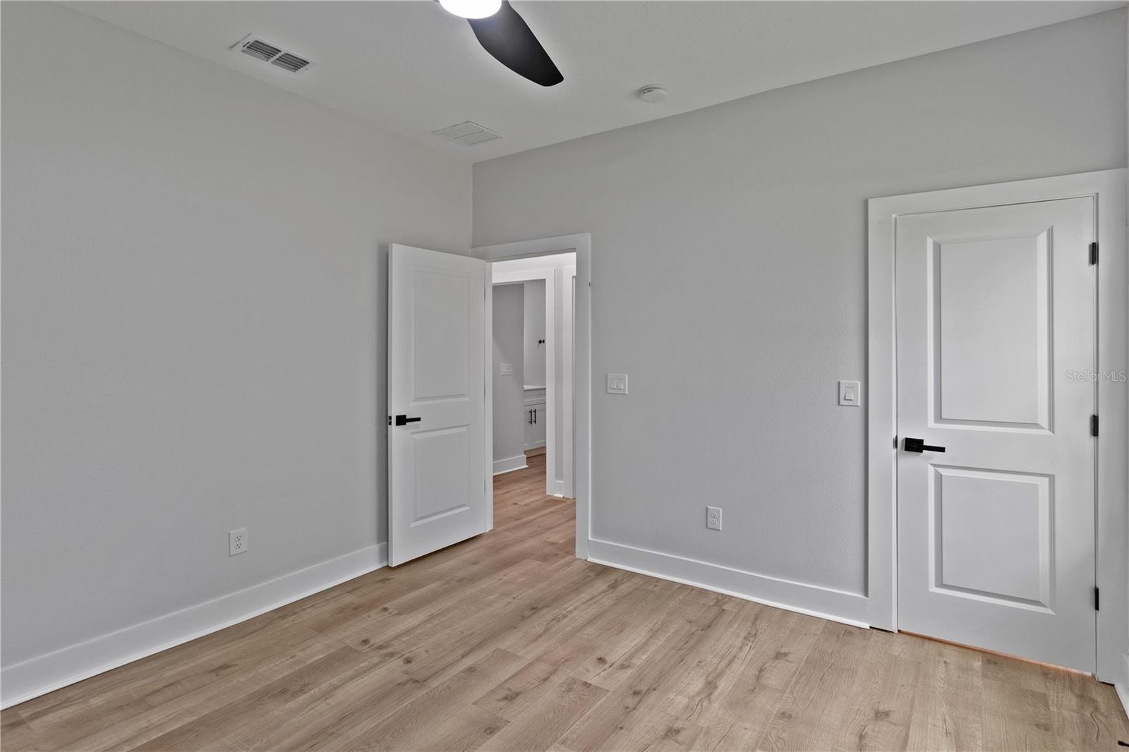 ROLLING HILLS - Residential Lease