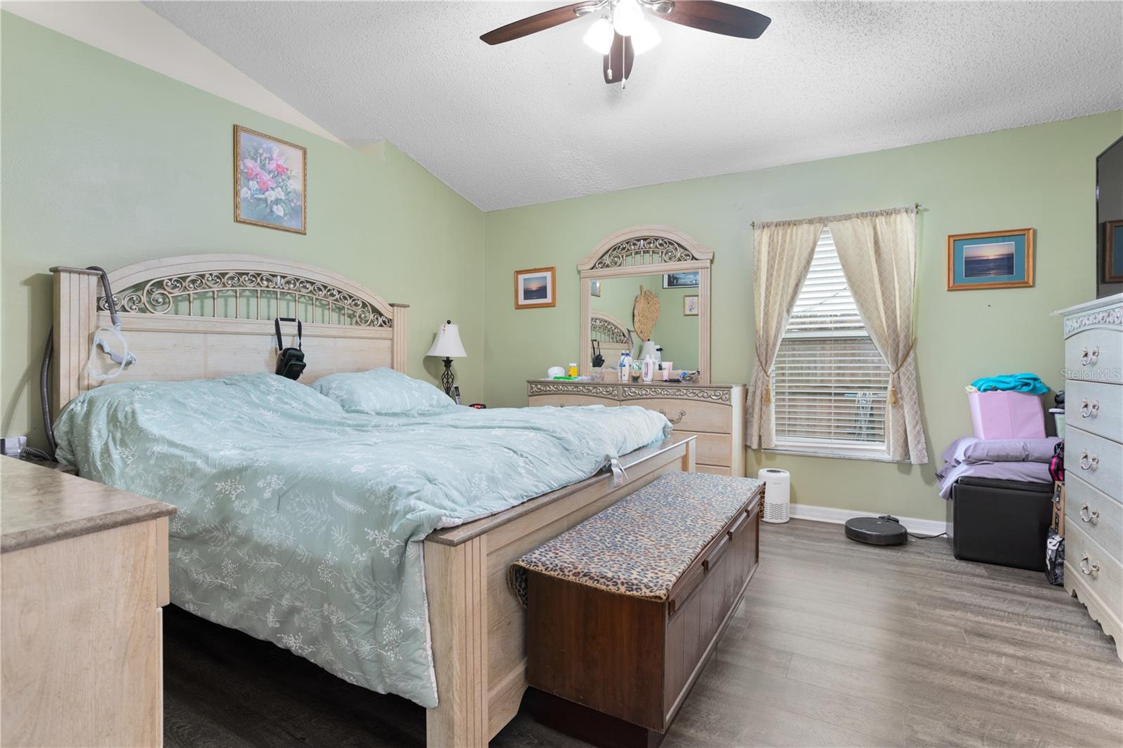 STERLING WOODS - Residential