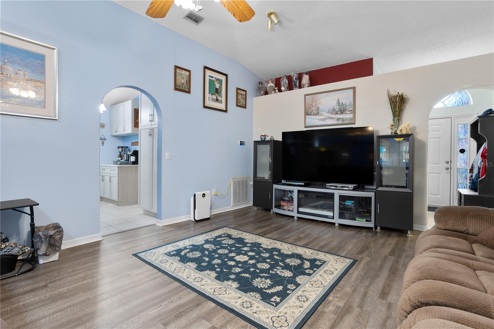 STERLING WOODS - Residential