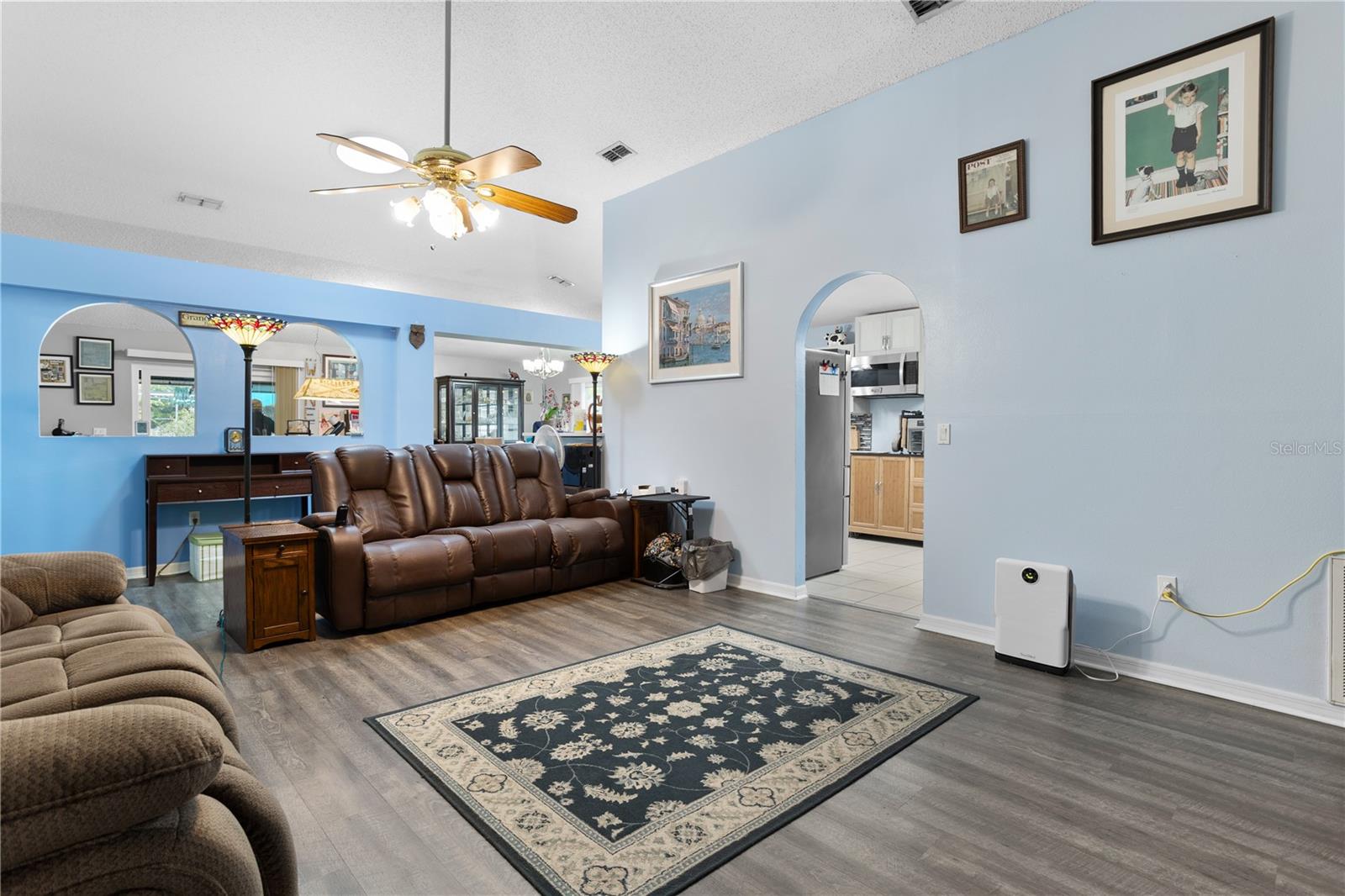 STERLING WOODS - Residential