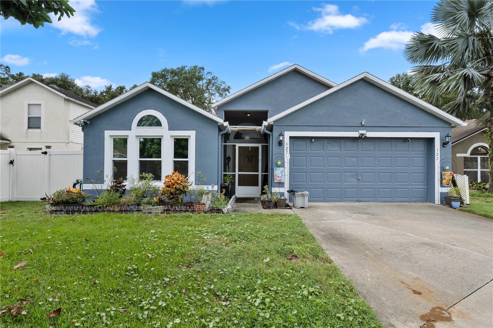 STERLING WOODS - Residential