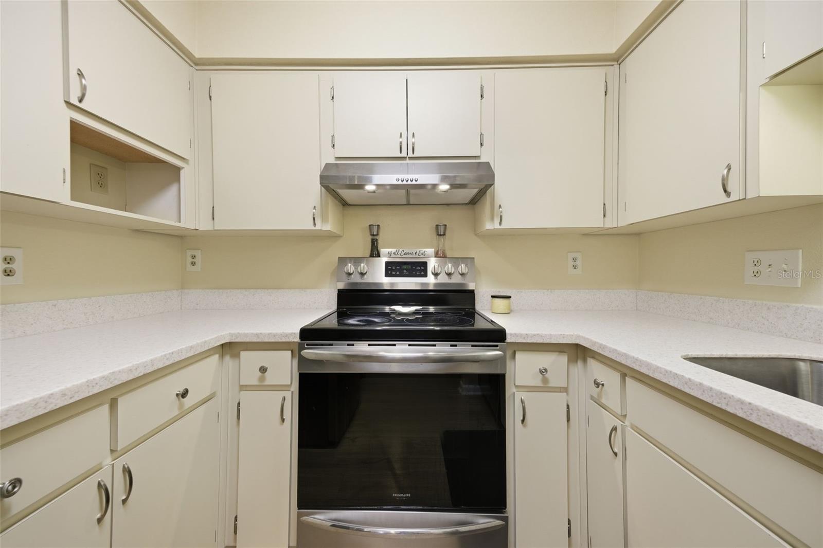 MEADOWLAKE PALM HARBOR CONDO - Residential