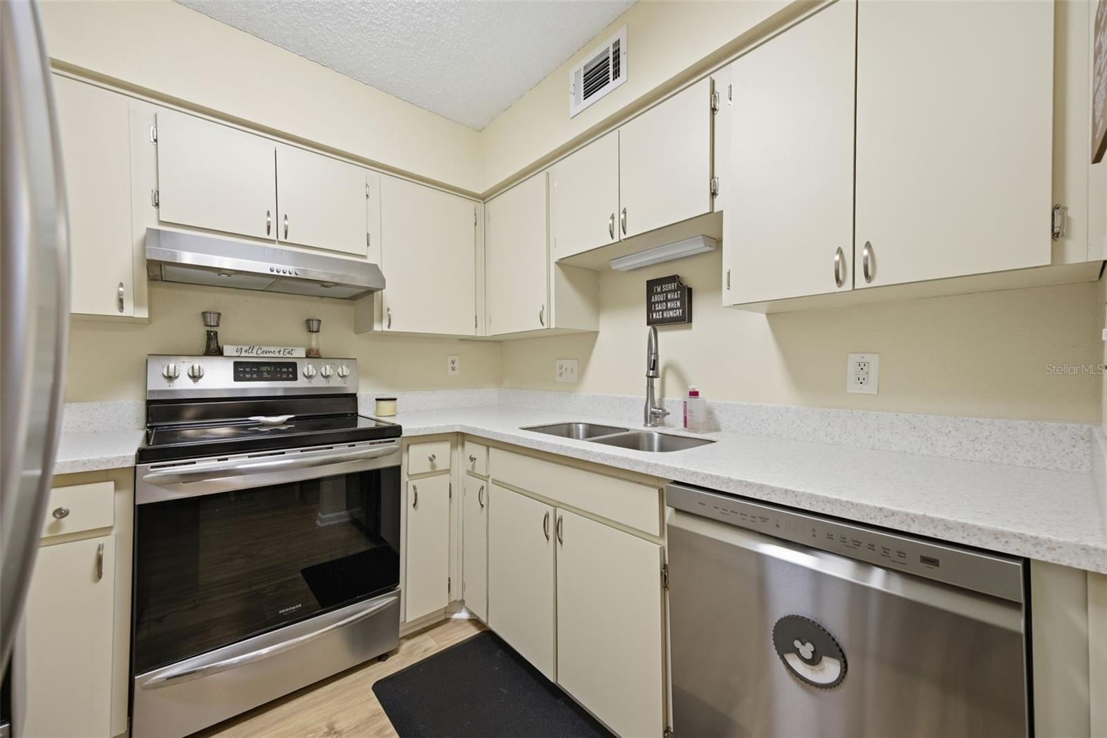 MEADOWLAKE PALM HARBOR CONDO - Residential