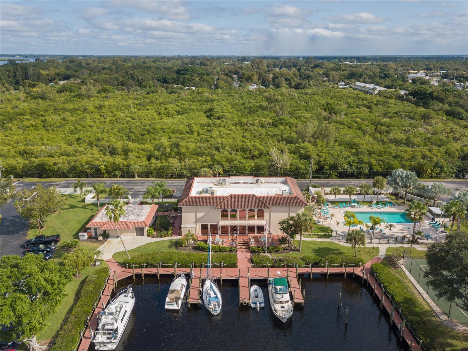 EMERALD POINTE PH 06 BLDG E - Residential