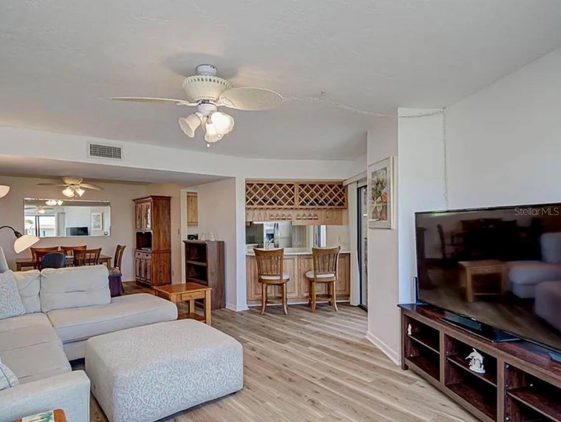EMERALD POINTE PH 06 BLDG E - Residential