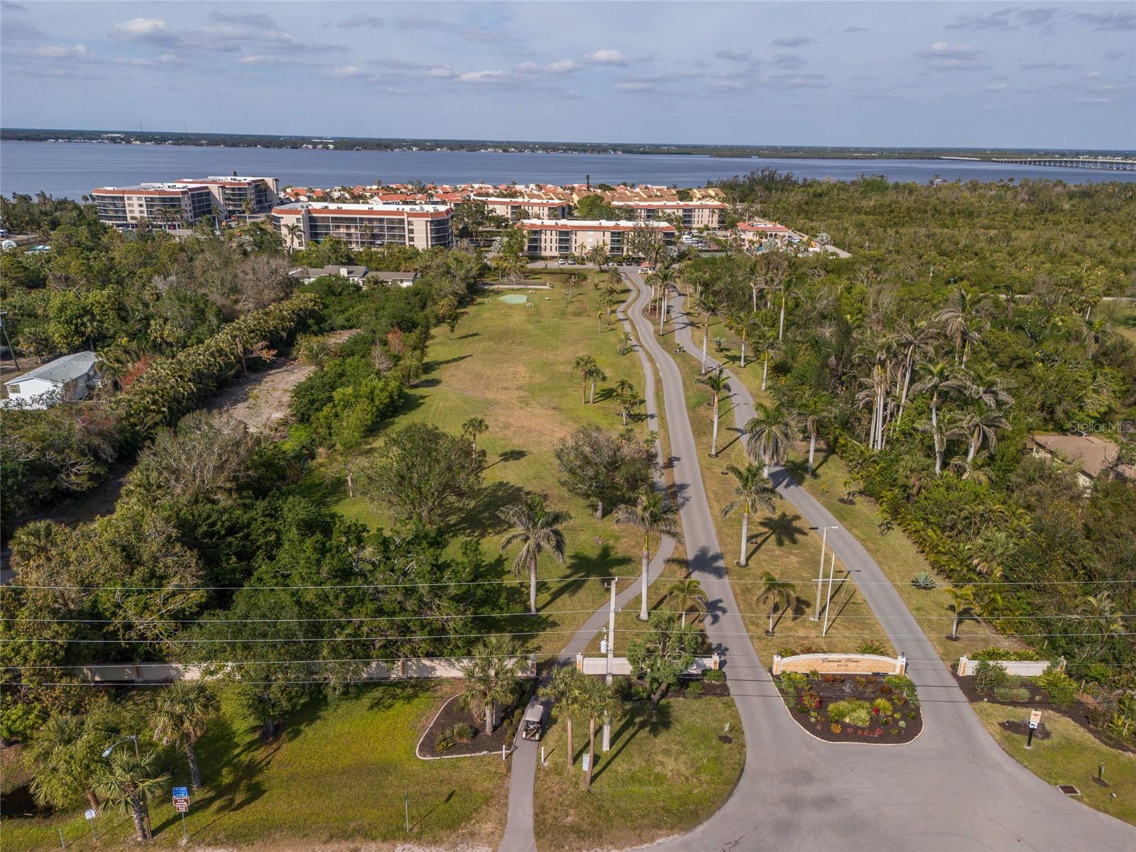 EMERALD POINTE PH 06 BLDG E - Residential