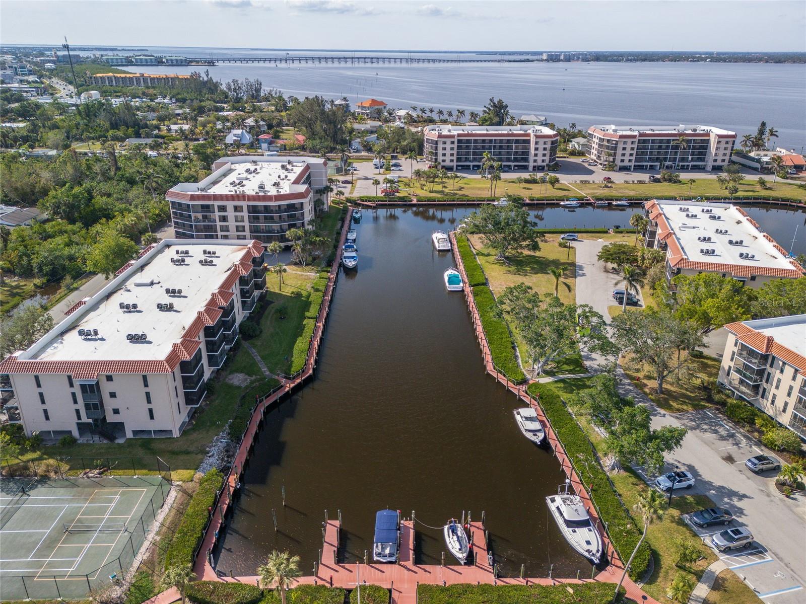 EMERALD POINTE PH 06 BLDG E - Residential