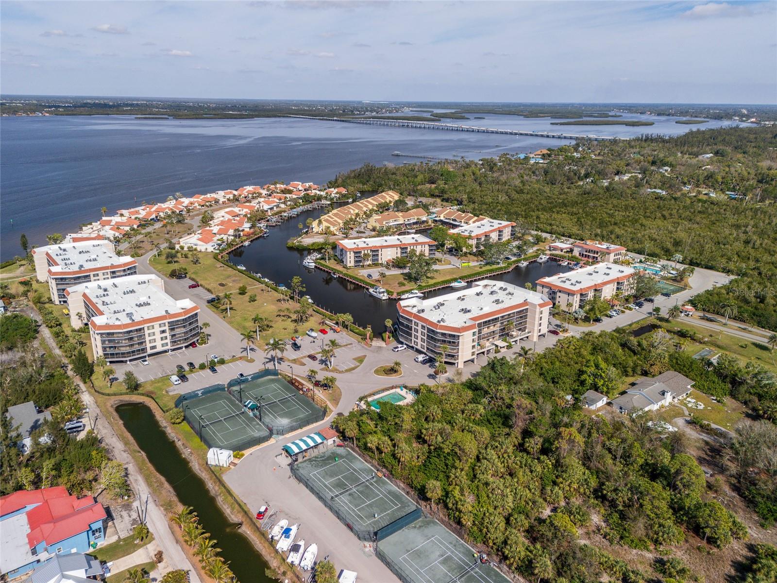 EMERALD POINTE PH 06 BLDG E - Residential