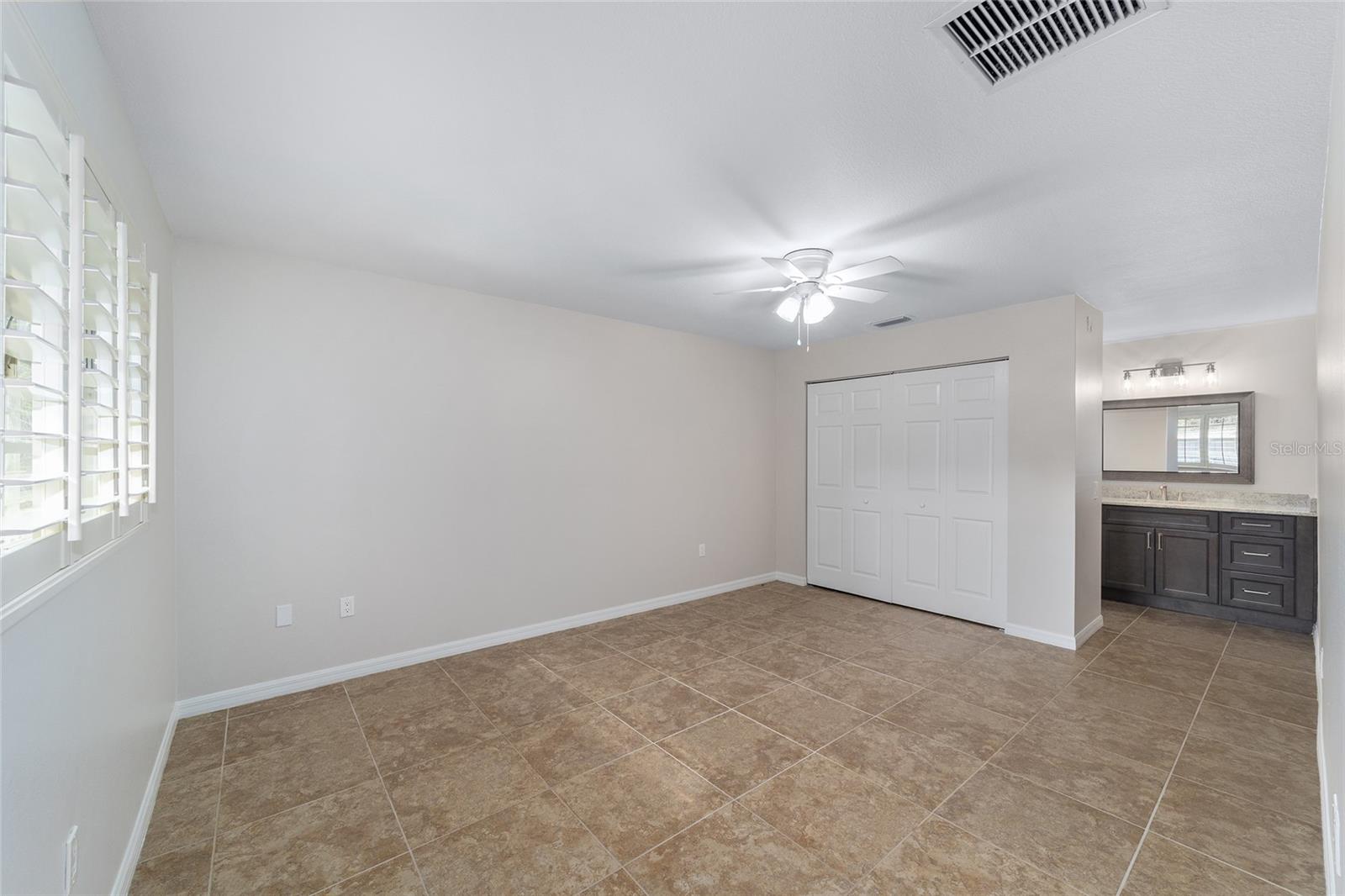 WOODFIELDS UN 05 - Residential Lease