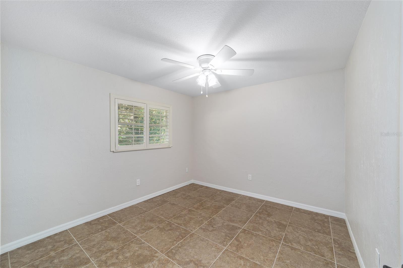 WOODFIELDS UN 05 - Residential Lease