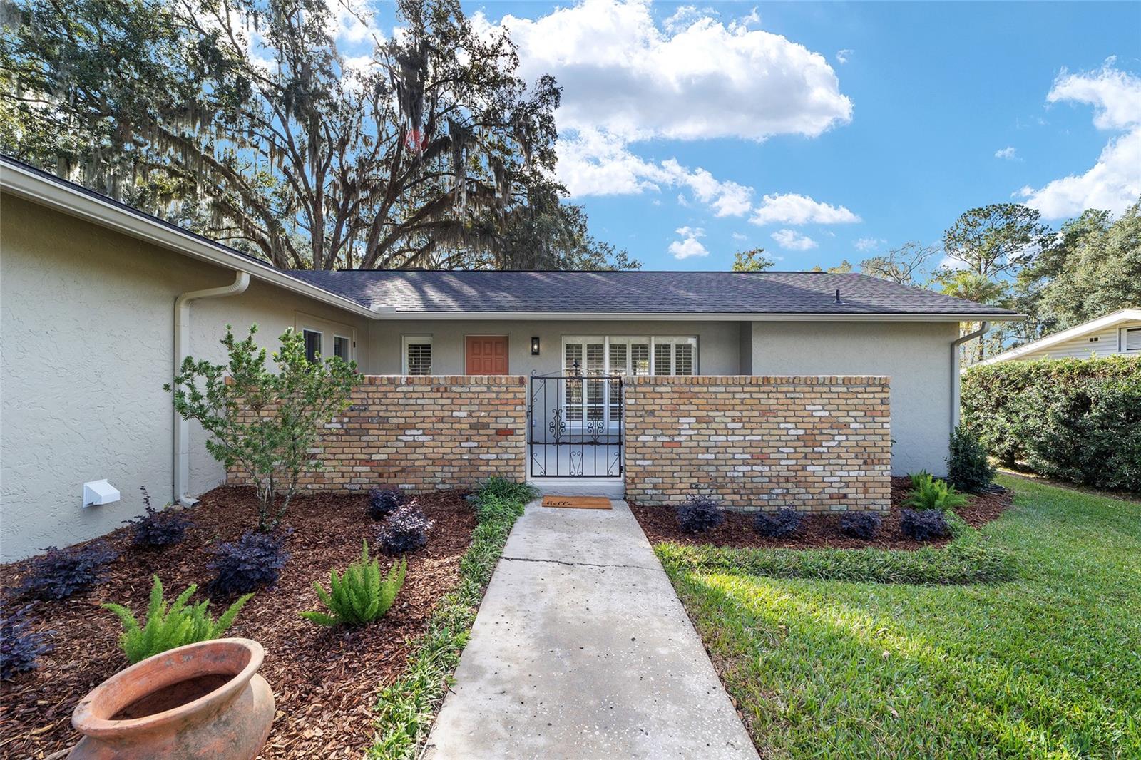 WOODFIELDS UN 05 - Residential Lease