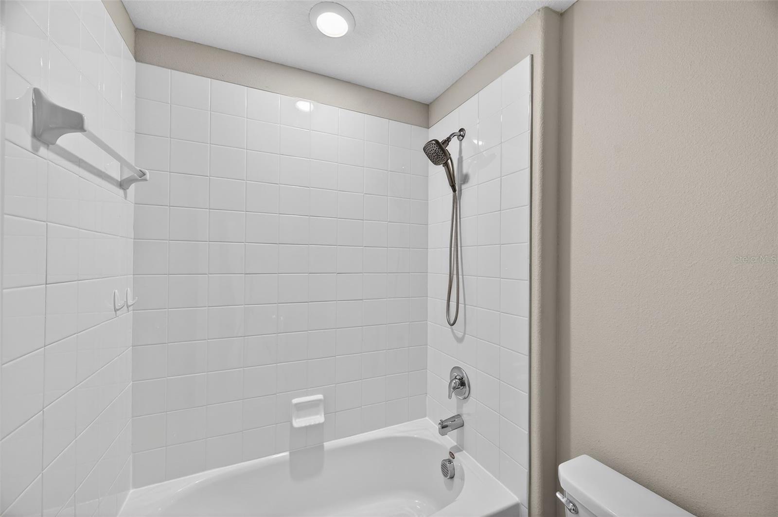 LAKESIDE SOUTH - Residential