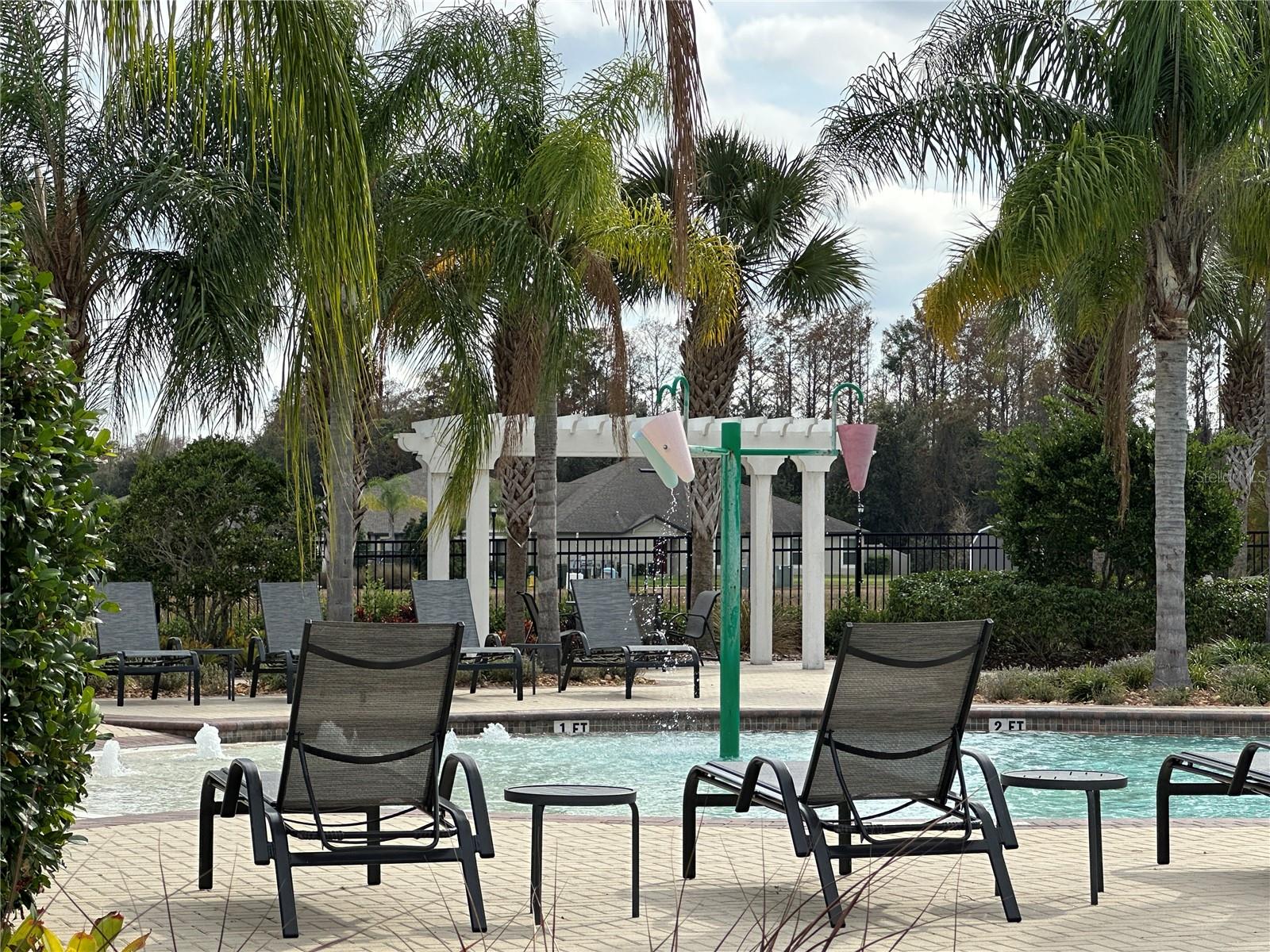 LAKESIDE SOUTH - Residential