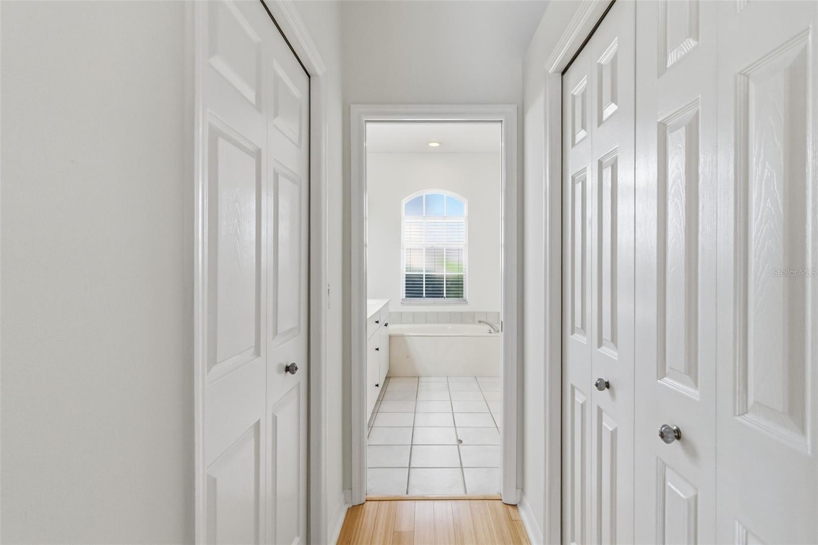 THREE OAKS - Residential