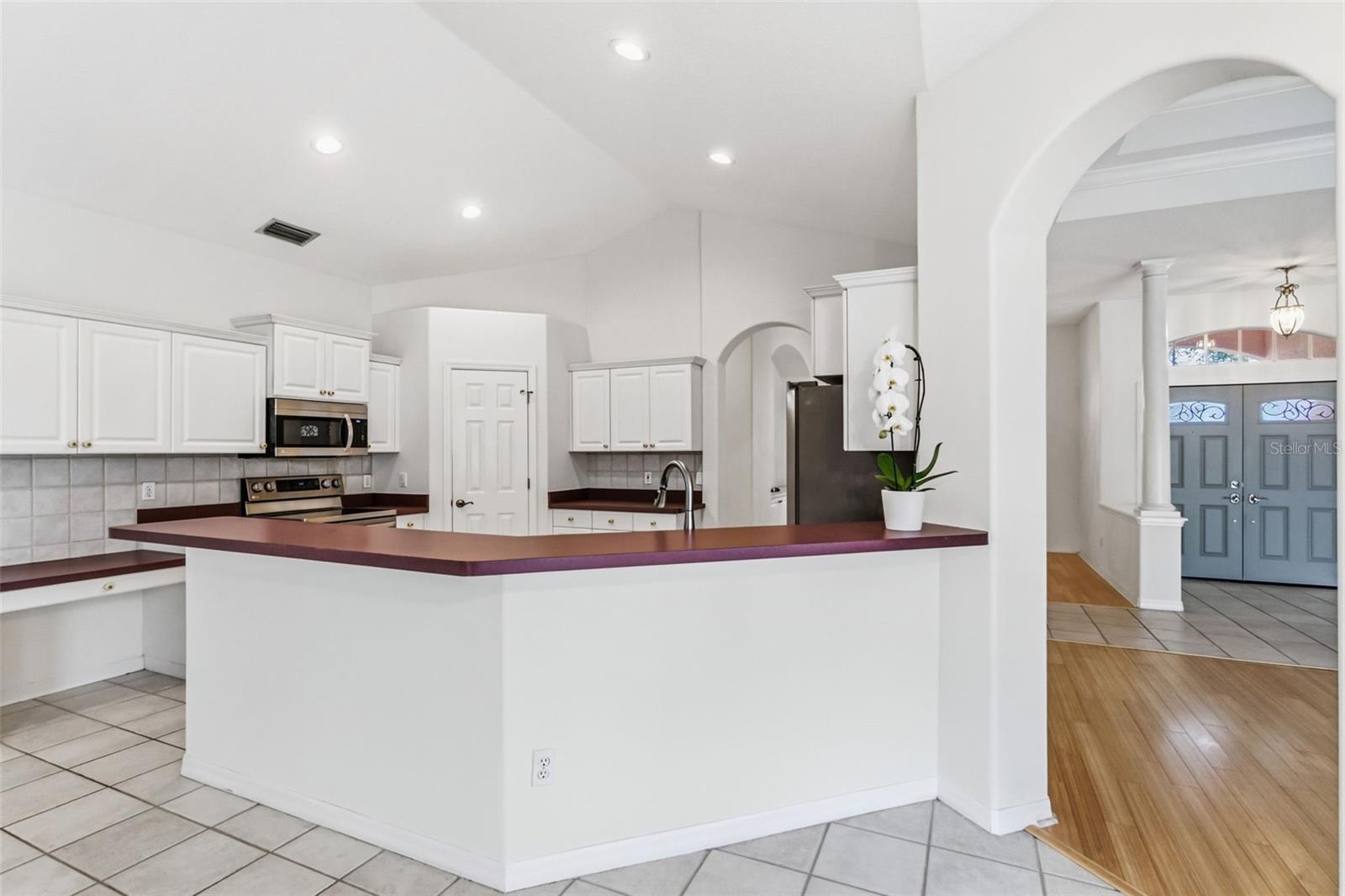 THREE OAKS - Residential