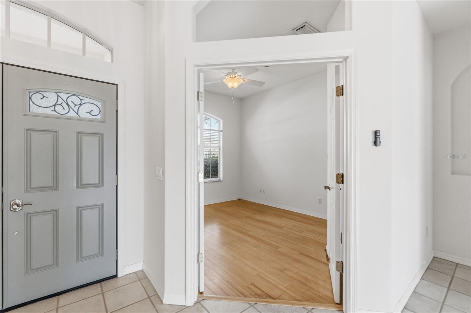 THREE OAKS - Residential