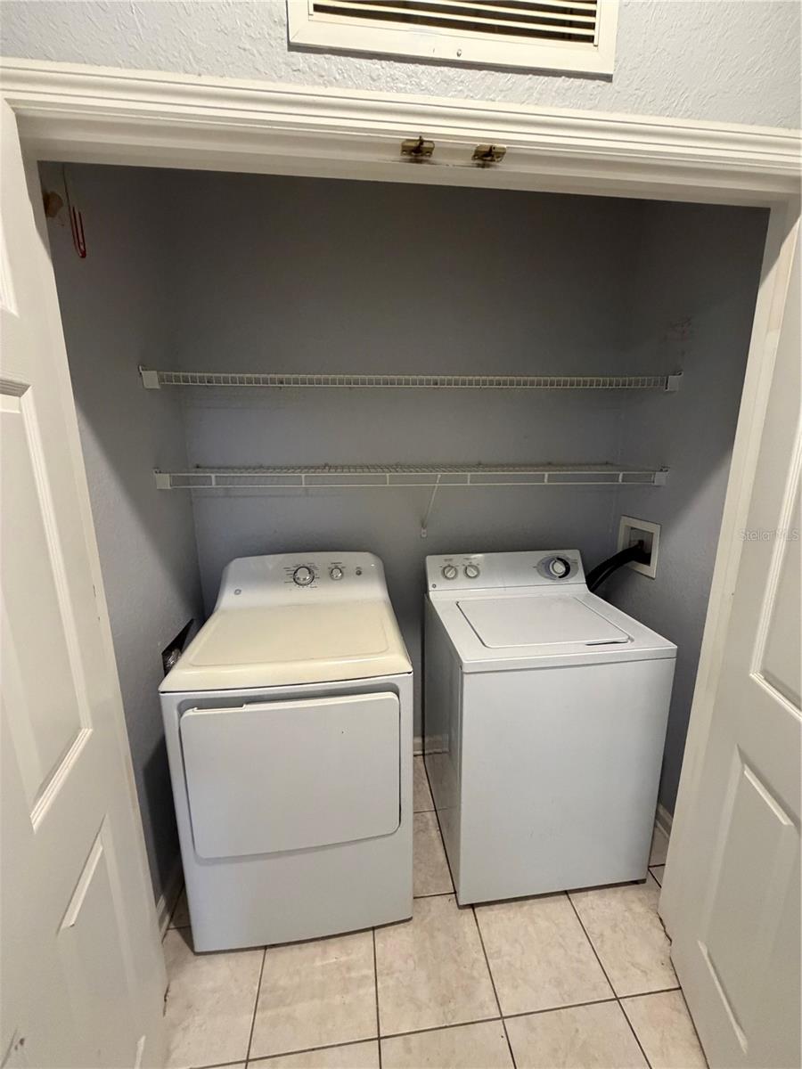 HORIZONS AT STONEBRIDGE PLACE CONDO PH 1 - Residential Lease