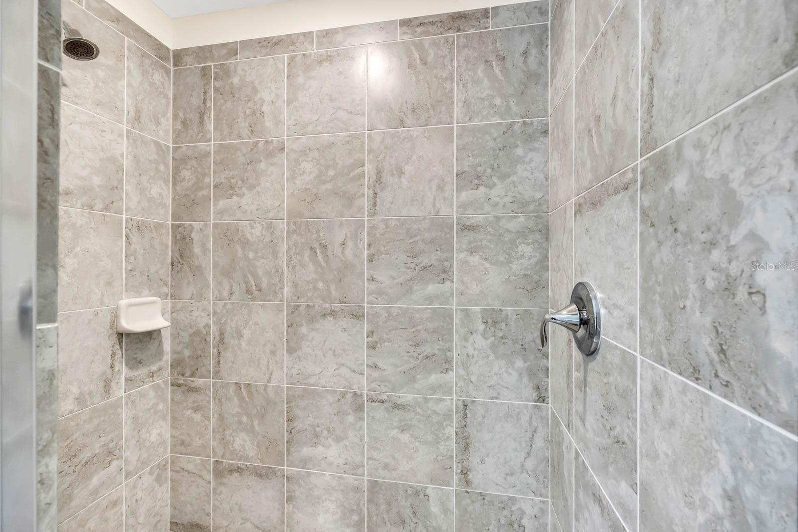 TERRACE IV AT LAKEWOOD NATIONAL PH I - Residential Lease