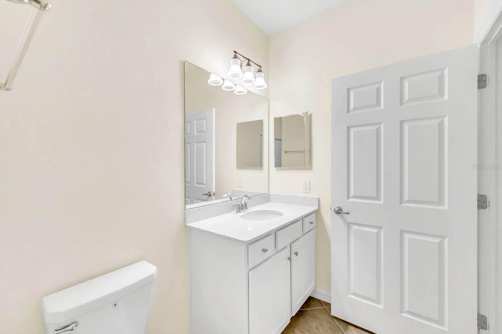 TERRACE IV AT LAKEWOOD NATIONAL PH I - Residential Lease