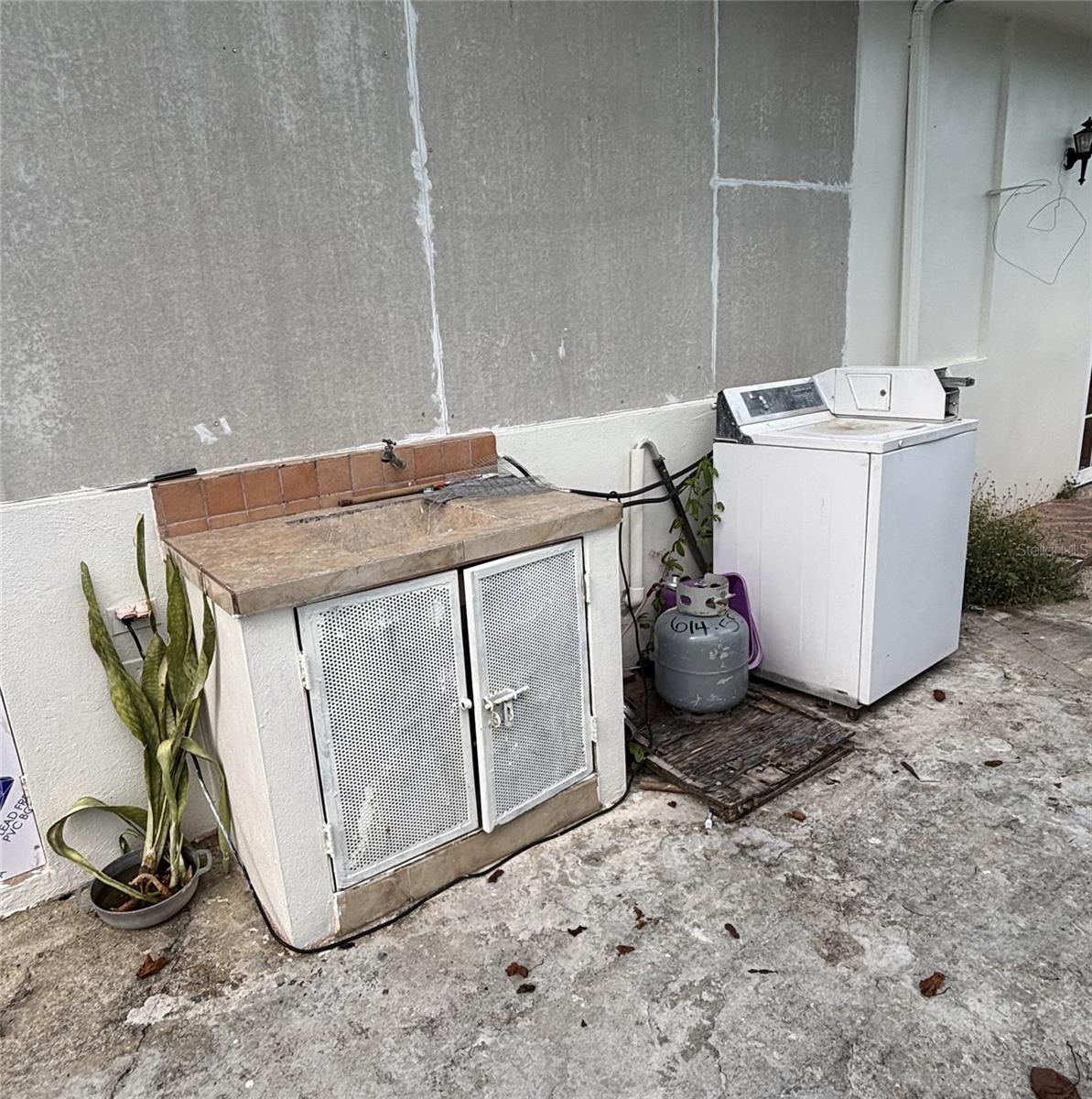 CAPARRA TERRACE - Residential Income