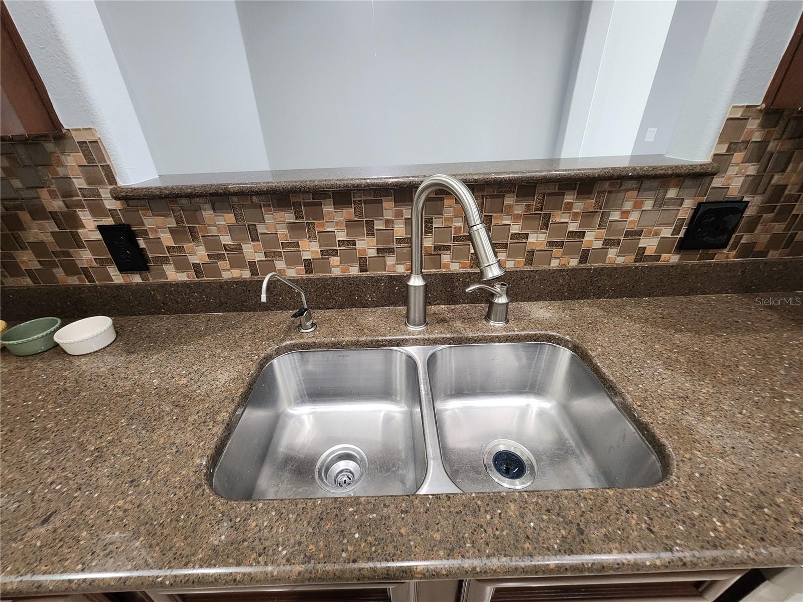 WYNDHAM LAKES ESTATES - Residential